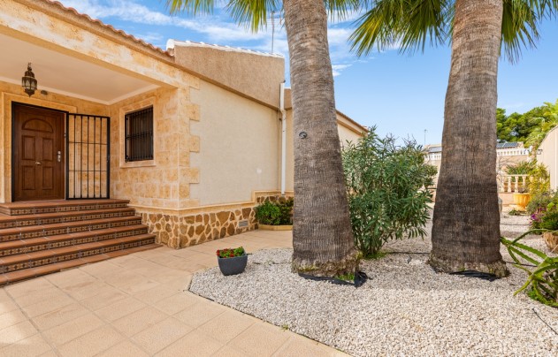 Resale - Villa - Los Balcones