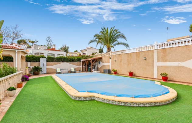 Resale - Villa - Los Balcones