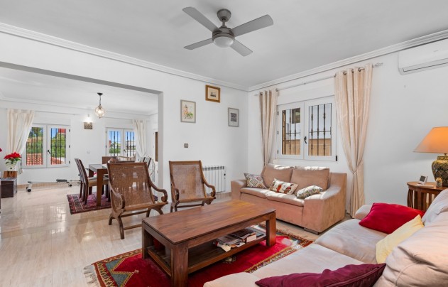 Resale - Villa - Los Balcones