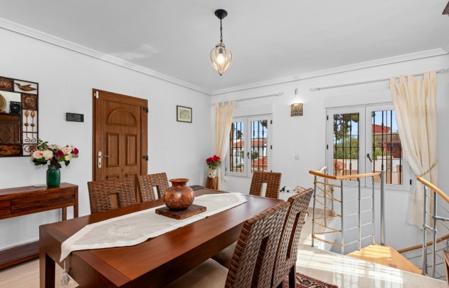 Resale - Villa - Los Balcones