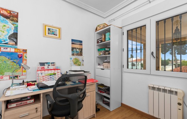 Resale - Villa - Los Balcones