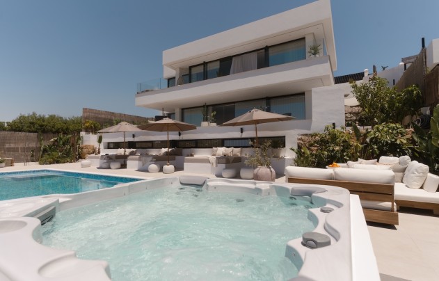 Reventa - Villa - Marbella - Nueva Andalucía