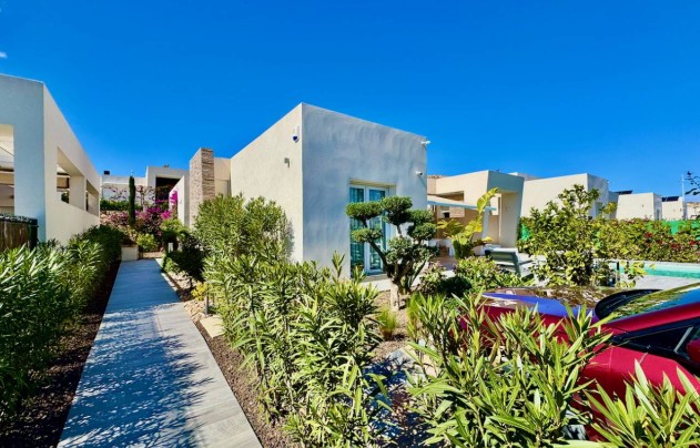 Resale - Villa - La Finca Golf - Algorfa