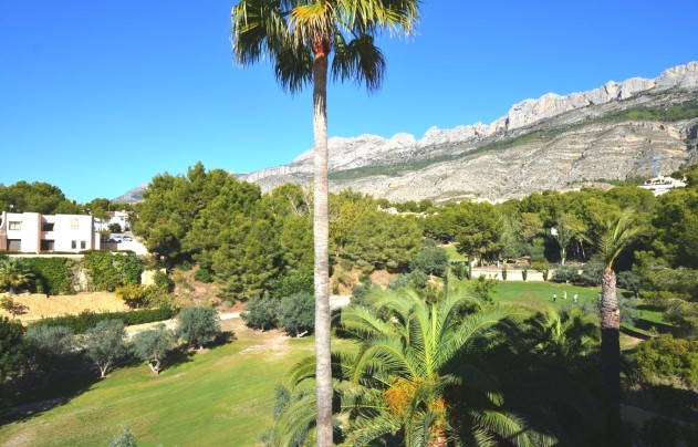Resale - Villa - Altea