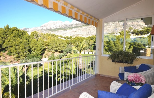 Resale - Villa - Altea