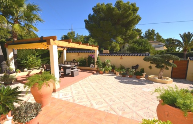 Resale - Villa - Altea