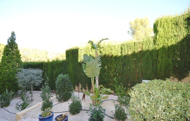 Resale - Villa - Altea