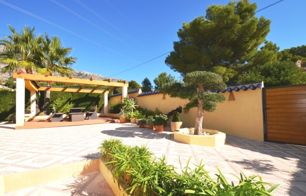 Resale - Villa - Altea