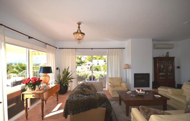 Resale - Villa - Altea