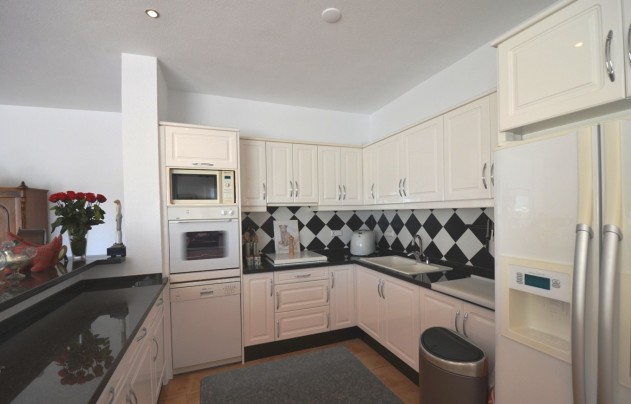 Resale - Villa - Altea