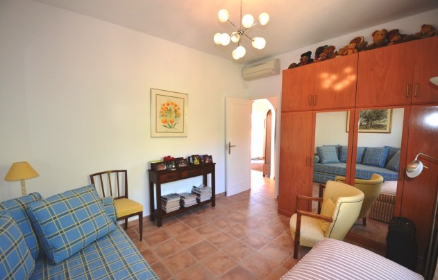 Resale - Villa - Altea