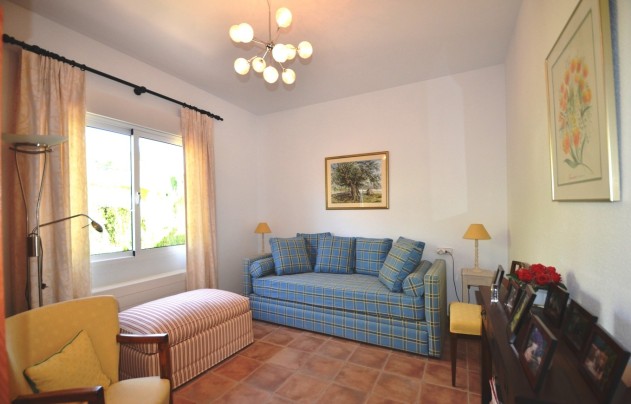 Resale - Villa - Altea