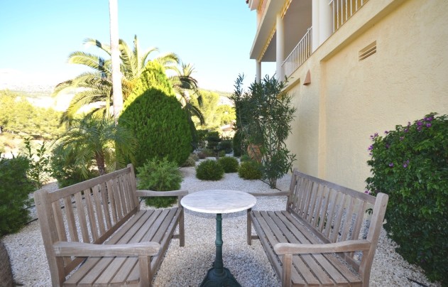 Resale - Villa - Altea