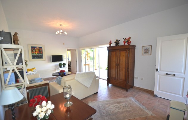 Resale - Villa - Altea