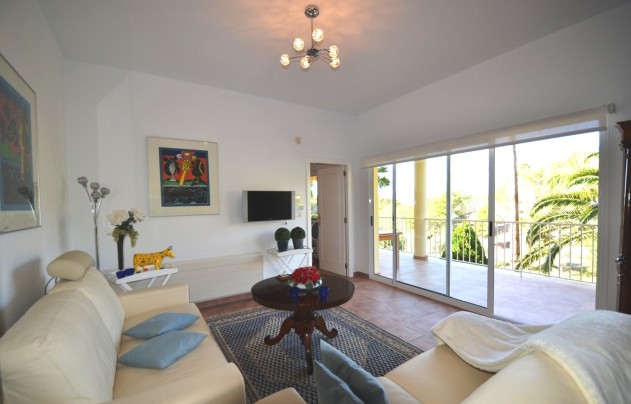 Resale - Villa - Altea