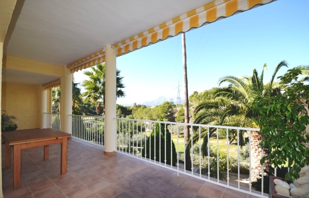Resale - Villa - Altea