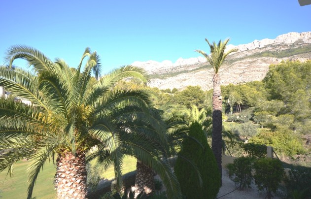 Resale - Villa - Altea