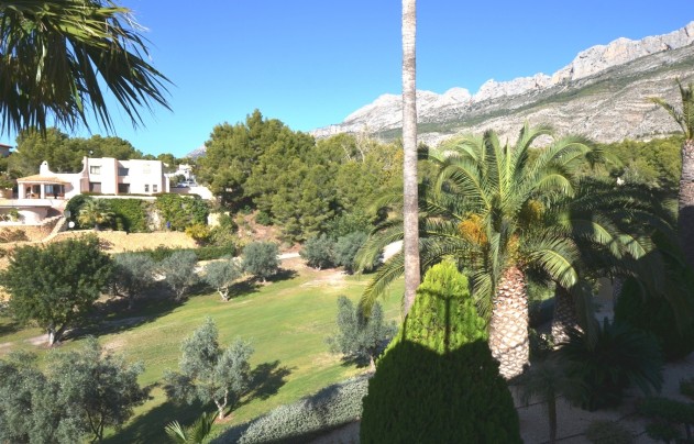 Resale - Villa - Altea