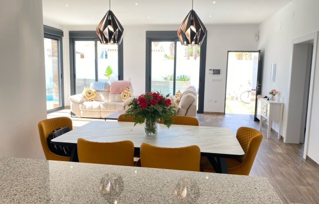 Resale - Villa - Orihuela Costa - Villamartín