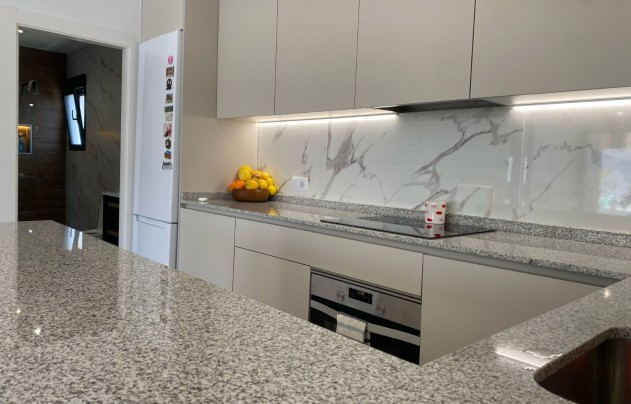 Resale - Villa - Orihuela Costa - Villamartín