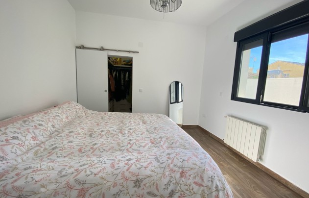 Resale - Villa - Orihuela Costa - Villamartín
