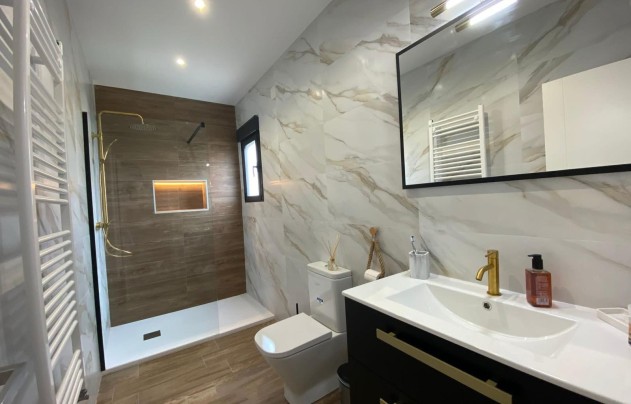 Resale - Villa - Orihuela Costa - Villamartín