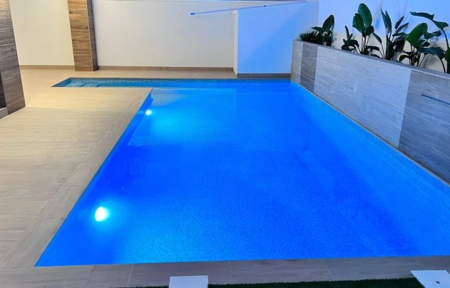 Resale - Villa - Orihuela Costa - Villamartín