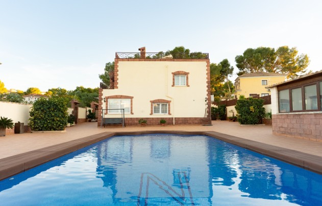 Resale - Villa - Torrevieja - Los Balcones