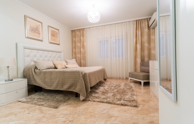 Resale - Villa - Torrevieja - Los Balcones