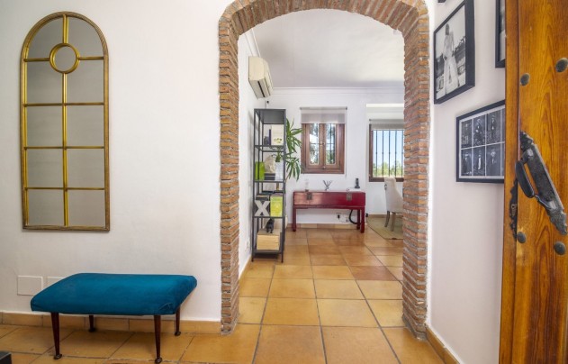 Resale - Villa - Benahavis - La Quinta