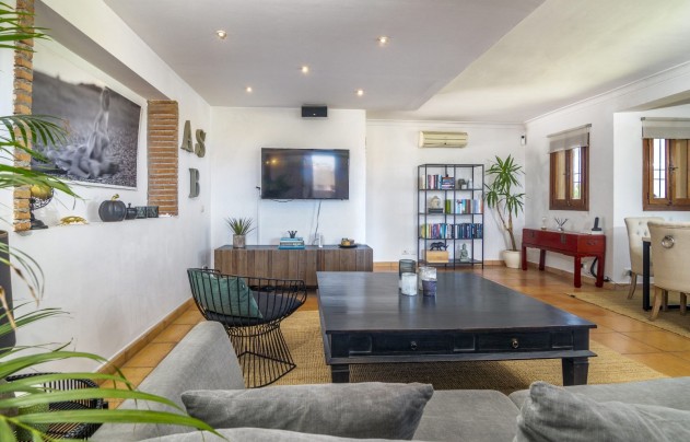 Resale - Villa - Benahavis - La Quinta