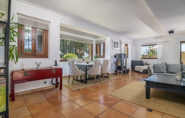 Resale - Villa - Benahavis - La Quinta