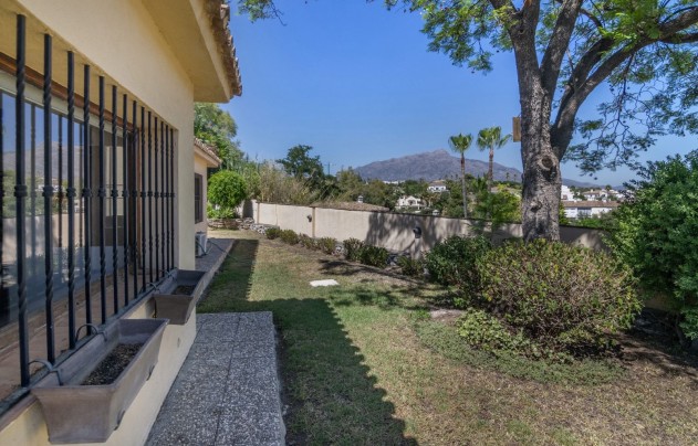 Resale - Villa - Benahavis - La Quinta
