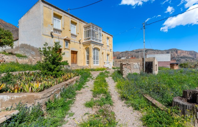 Resale - Villa - Orihuela