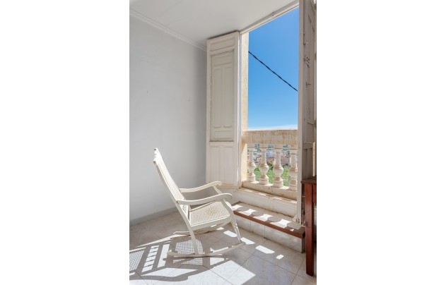 Resale - Villa - Orihuela