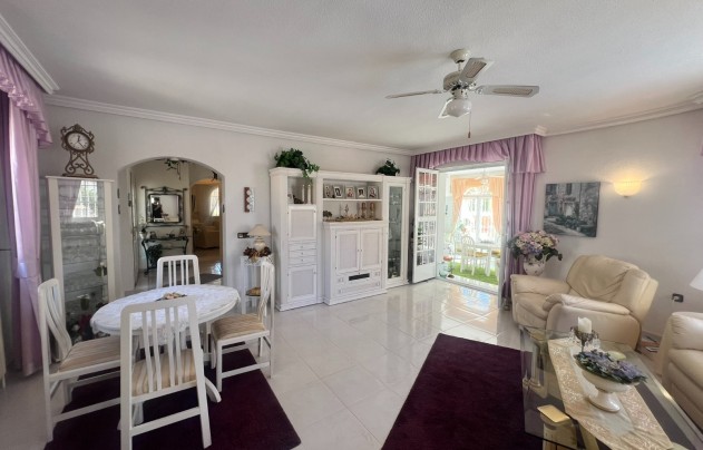 Resale - Villa - Los Urrutias