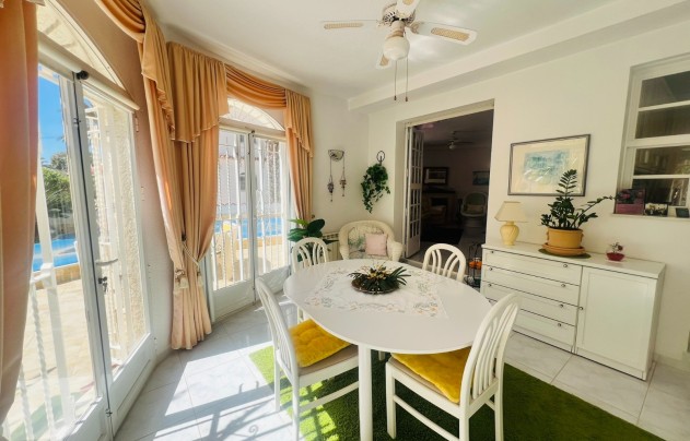 Resale - Villa - Los Urrutias