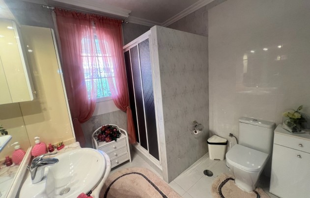 Resale - Villa - Los Urrutias