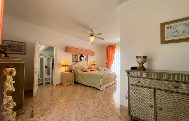Resale - Villa - Los Urrutias