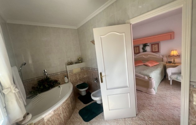 Resale - Villa - Los Urrutias