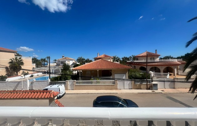 Resale - Villa - Los Urrutias