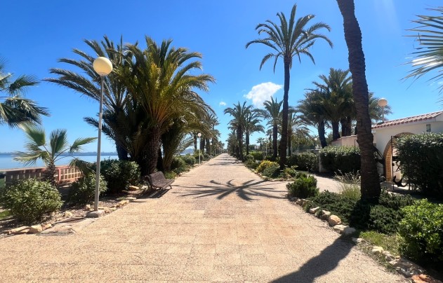 Resale - Villa - Los Urrutias
