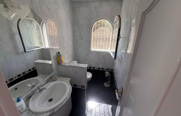 Resale - Villa - La Nucía - Monte Bello