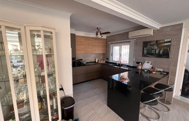 Resale - Villa - La Nucía - Monte Bello