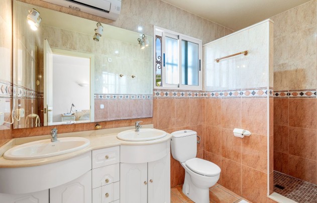 Resale - Villa - Ciudad Quesada - Pueblo Lucero