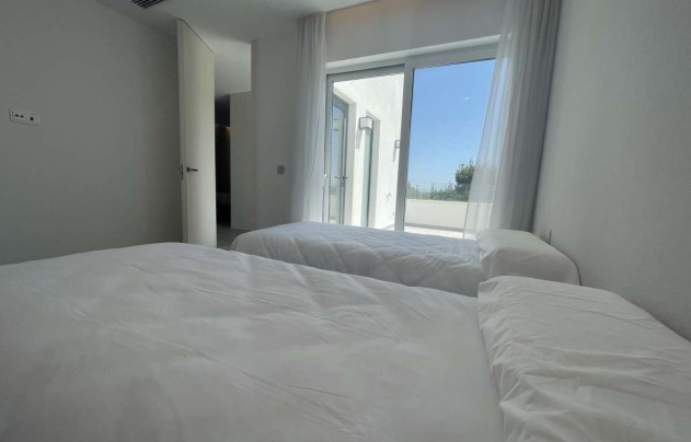 Resale - Villa - Orihuela - Las Colinas golf