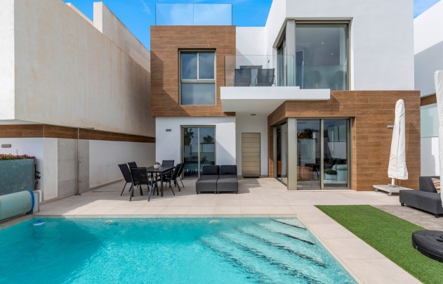 Resale - Villa - Orihuela Costa - Villamartín