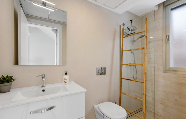 Resale - Villa - Orihuela Costa - Villamartín