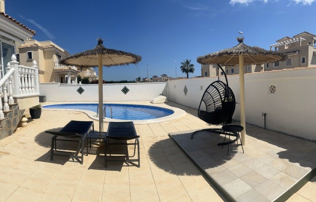 Herverkoop - Villa - Guardamar del Segura - El Raso