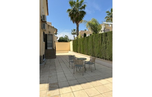 Herverkoop - Villa - Guardamar del Segura - El Raso
